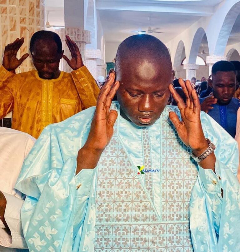 Lire la suite à propos de l’article Korité 2023 : Sangalkam fête l’Aid el fitr avec son maire Alpha Bocar Khouma (STV)