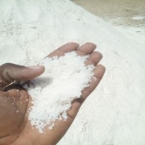 Lire la suite à propos de l’article HAUSSE DES  PRIX DU SEL AU SÉNÉGAL