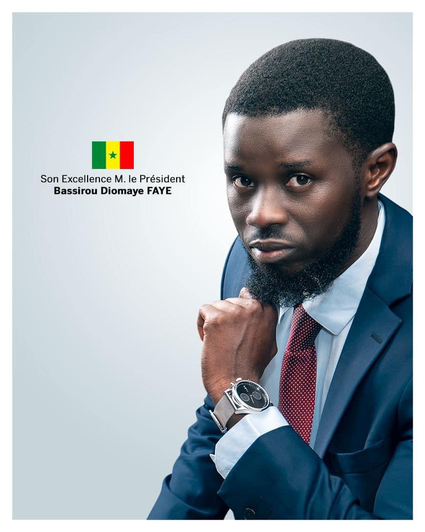Lire la suite à propos de l’article BASSIROU DIOMAYE FAYE PARLE AUX SÉNÉGALAIS